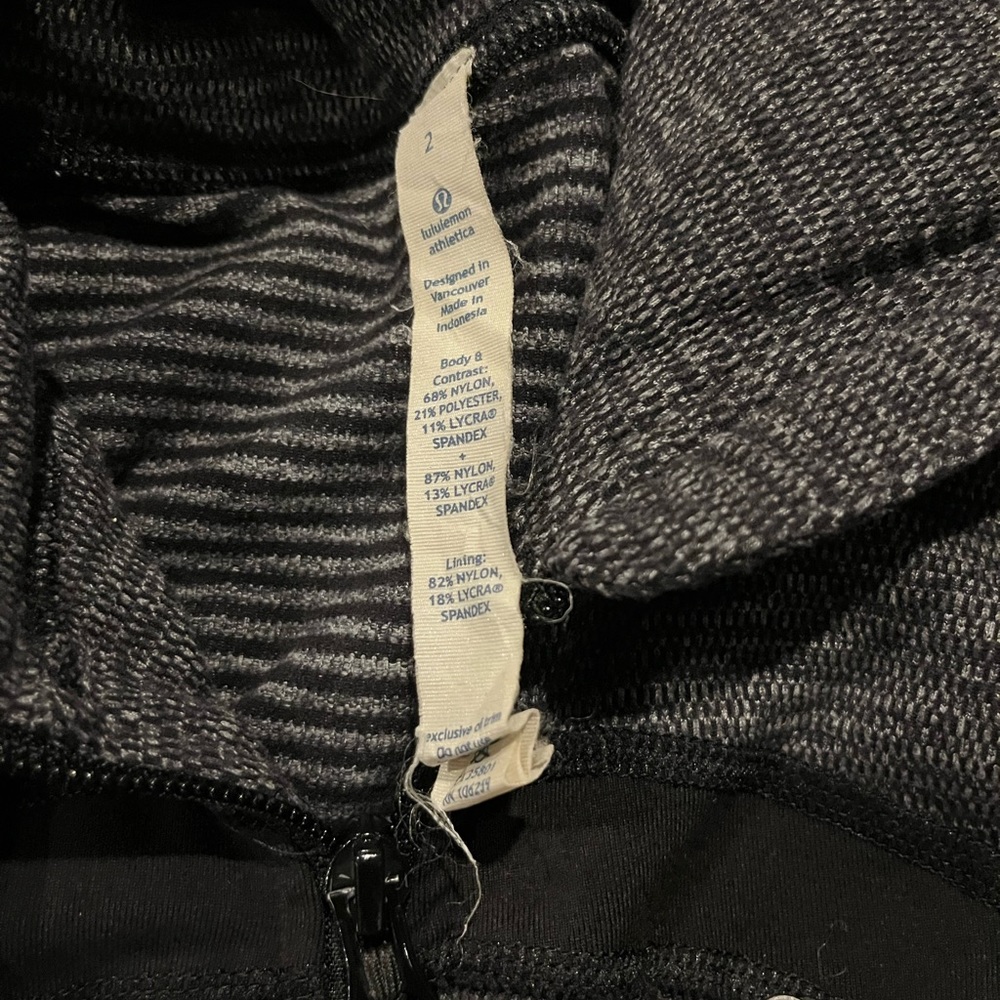 Lululemon jacket - Picture 3 of 3